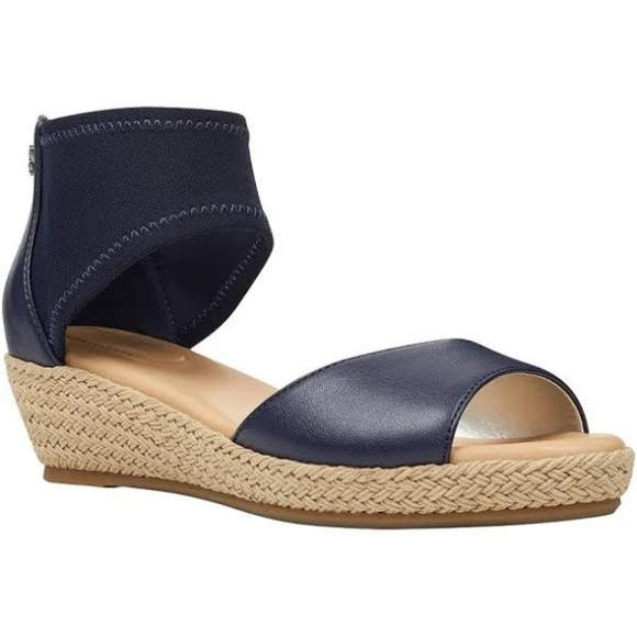 bandolino espadrille wedges